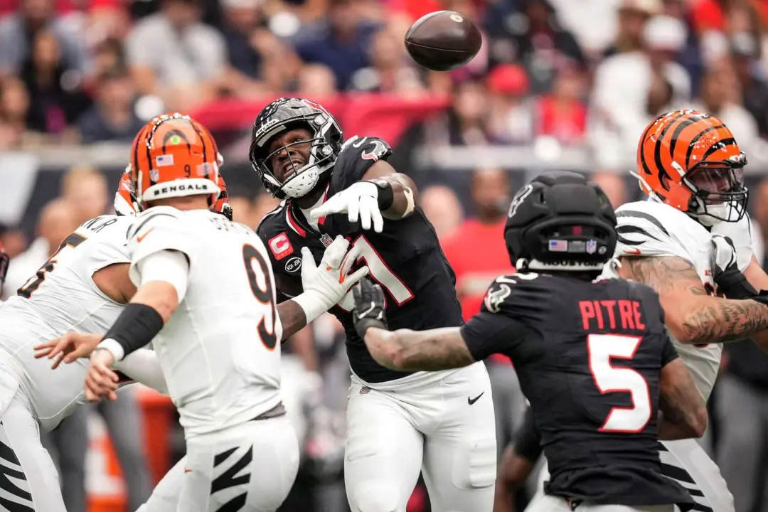 Texans perderam para Bengals por 20 a 6 no domingo, caindo para 0-2 na temporada. A linha ofensiva permitiu quatro sack…