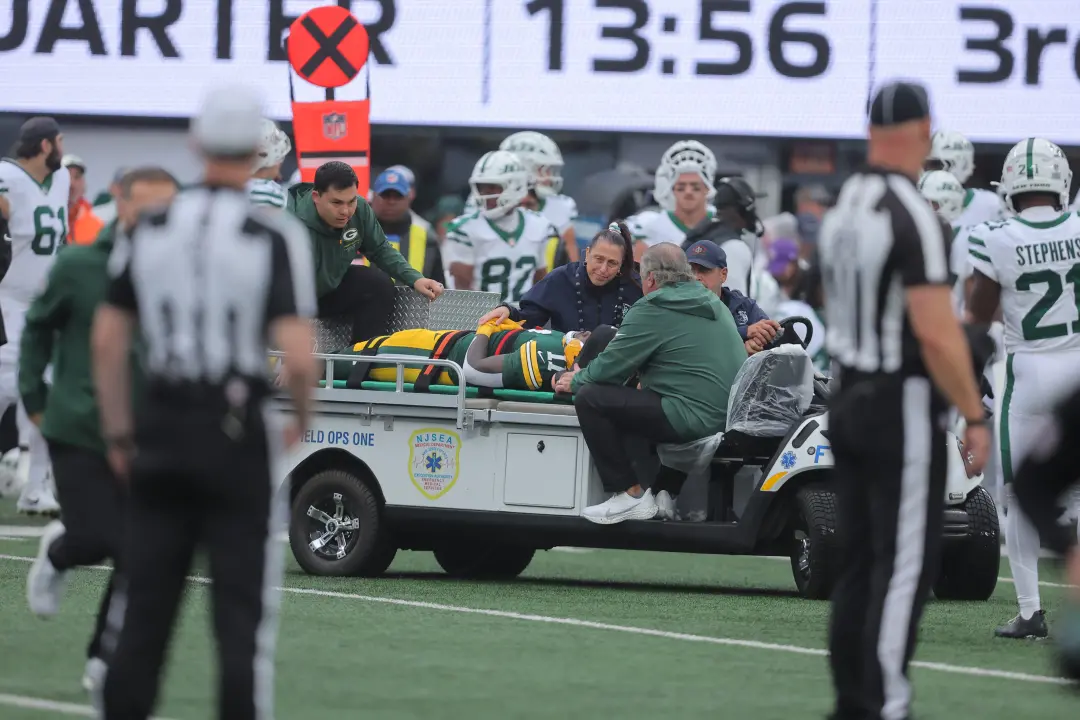 Jayden Reed teve uma lesão no pescoço em MetLife Stadium na segunda jogada do domingo. Ver um jogador ser retirado assi…