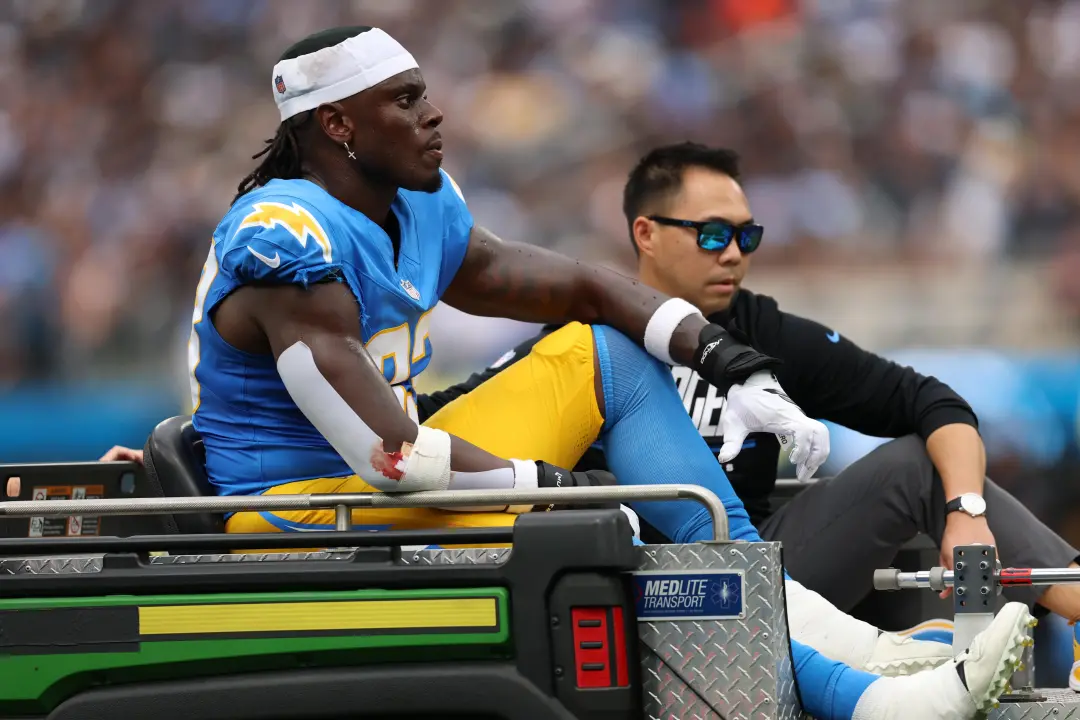 David Njoku foi retirado em campo com lesão no joelho durante um jogo dos Chargers. Depois de nove anos nos Browns, ele…