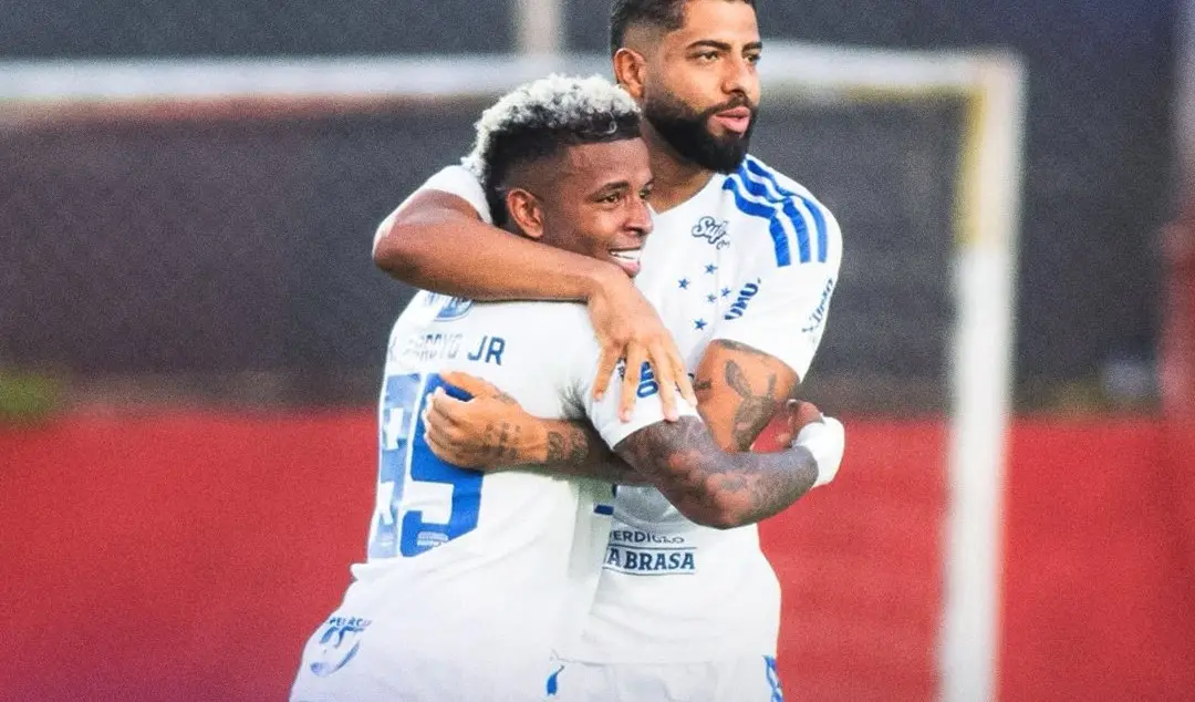 Cruzeiro bate Vitória de virada por 3 a 1 no Barradão. Essa recuperação do time mineiro é importante porque tira eles d…