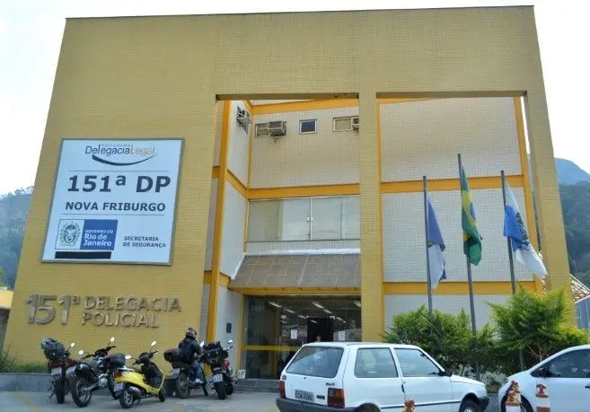Nova Friburgo teve dois suspeitos presos por tráfico e associação para o tráfico, com apreensão de 45 pinos de cocaína …