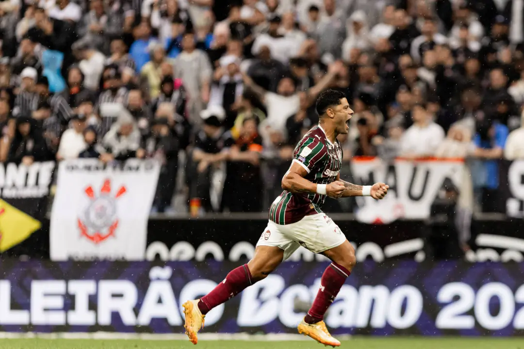 Corinthians sofreu a sexta derrota seguida no Brasileirão, perdendo por 3 a 1 para o Fluminense na Neo Química Arena. É…