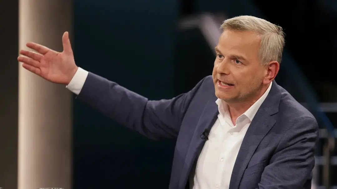 Mecklemburgo-Pomerânia Ocidental. A direita AfD liderou a eleição estadual com 37% dos votos, superando o SPD com 35,5%…