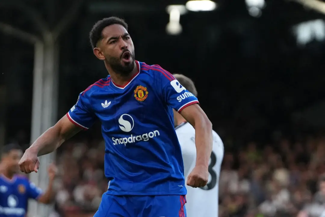 Manchester United empatou com o Fulham por 1 a 1 em Londres, e Matheus Cunha empatou aos 44 do segundo tempo. O gol del…