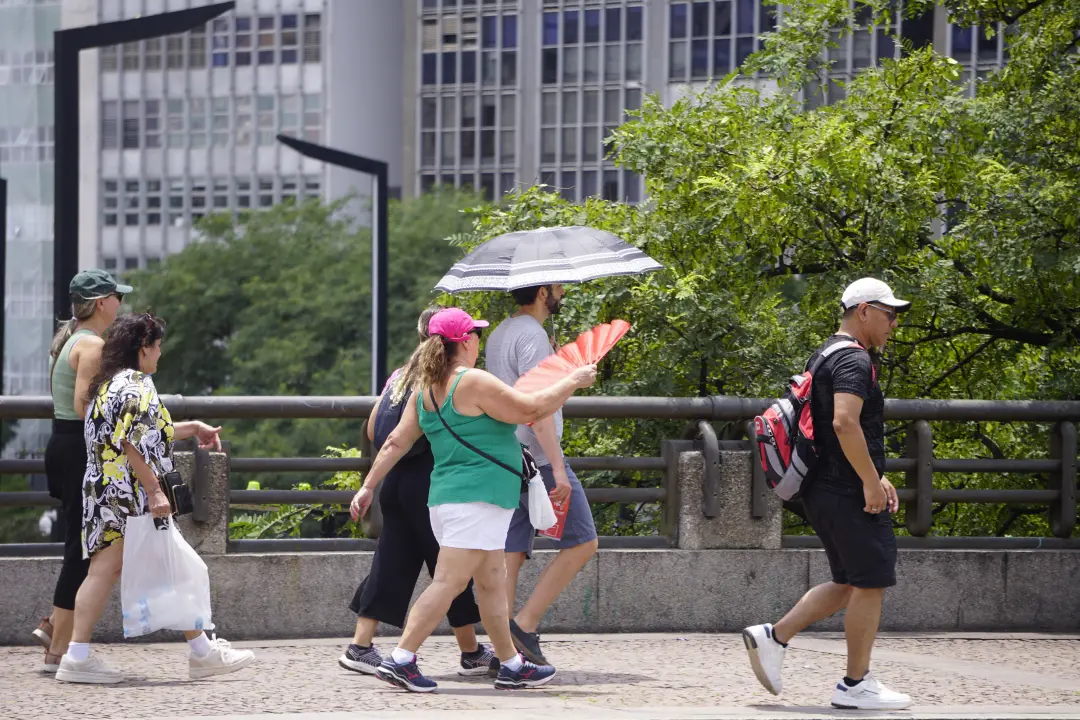 São Paulo com retorno aos 30 graus na segunda, 21. Calor de volta, o que justifica a atenção com a umidade caindo para …