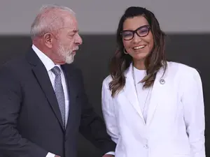 Guarulhos, na Grande São Paulo, viu Lula chamar Janja de Marisa duas vezes em comício na sexta 18. Isso já aconteceu em…