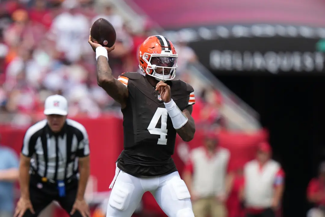 Cleveland Browns venceu o Tampa Bay Buccaneers por 23 a 19 em Raymond James Stadium. A parada por raios quase duas hora…