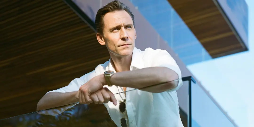Susanne Bier dirige em The Night Manager, série de espionagem no Prime Video com Tom Hiddleston. A habilidade dela em t…