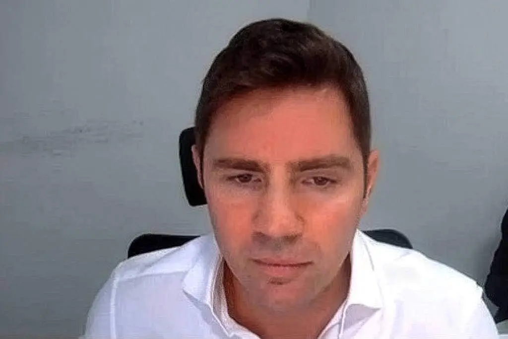 Daniel Vorcaro pediu dois certificados de febre amarela com data retroativa para Sicário em dezembro de 2024. Isso most…