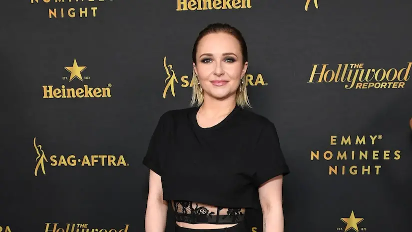 Malibu, evento memorial de Hayden Panettiere reuniu nomes como Connie Britton e Paris Hilton. A ausência da mãe, Lesley…