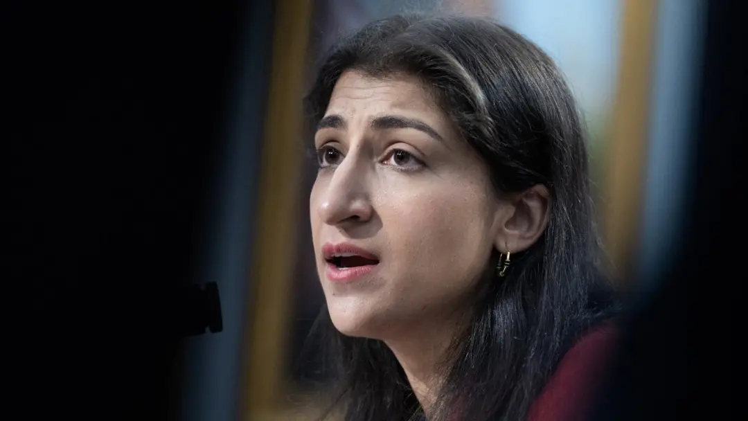 Lina Khan, ex-chefe da FTC, diz que a fusão Paramount Warner Bros Discovery parece ilegal e critica negociações de acor…