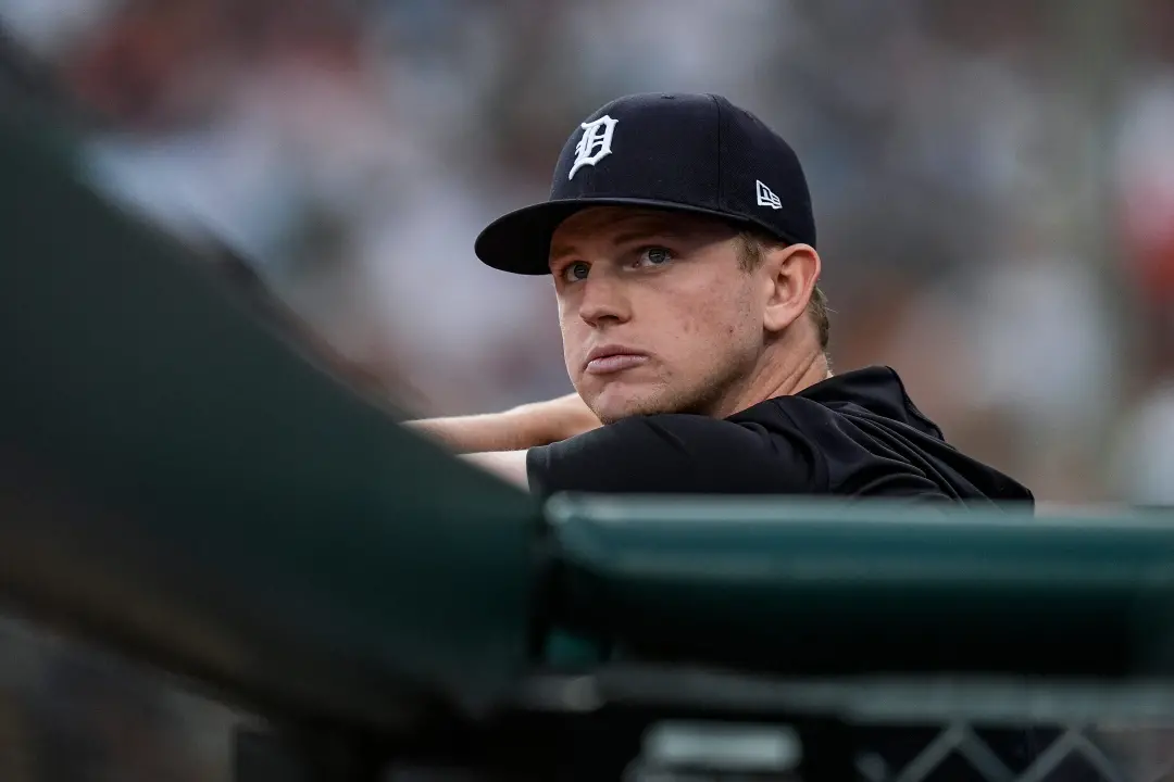 Troy Melton saiu de campo contra o Chicago White Sox na quarta entrada devido a uma aparente lesão. Ele jogou 3 e 2 ter…