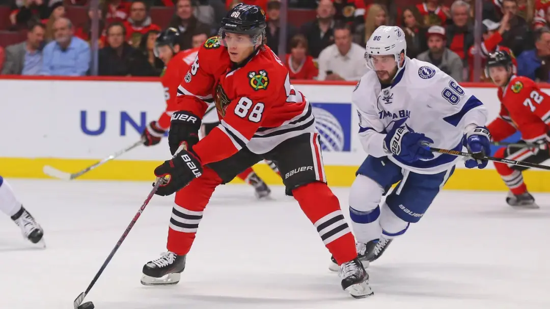 Chicago venceu o St Louis Blues por 4 a 2, conseguindo a primeira vitória da temporada. Essa volta do Patrick Kane, que…