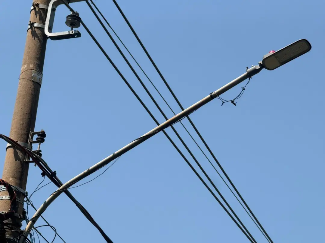 Condomínios fechados de Cuiabá vão pagar a iluminação das vias internas a partir de outubro. Essa conta muda porque os …