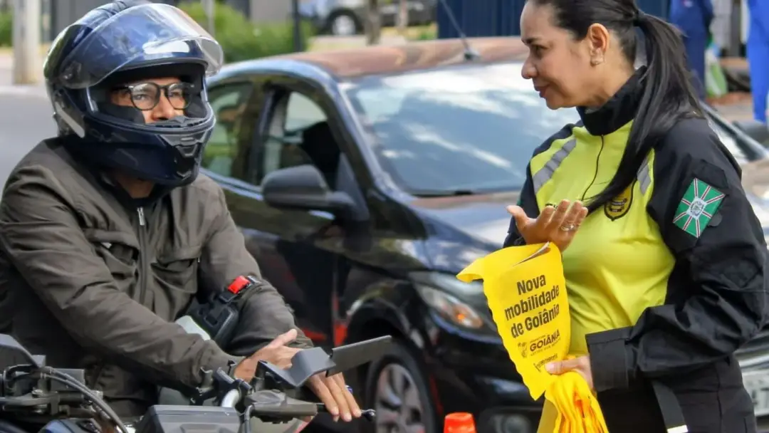 14 pontos críticos foram destacados na operação da cidade para alertar motoristas sobre alagamentos. A gente vê que a o…