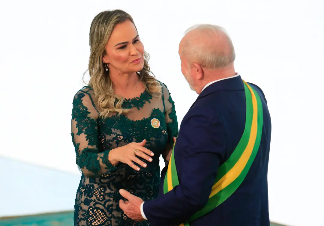 Daniela do Waguinho, ex-ministra do Turismo, está em campanhas caras no Rio de Janeiro mesmo sem se eleger. Isso mostra…