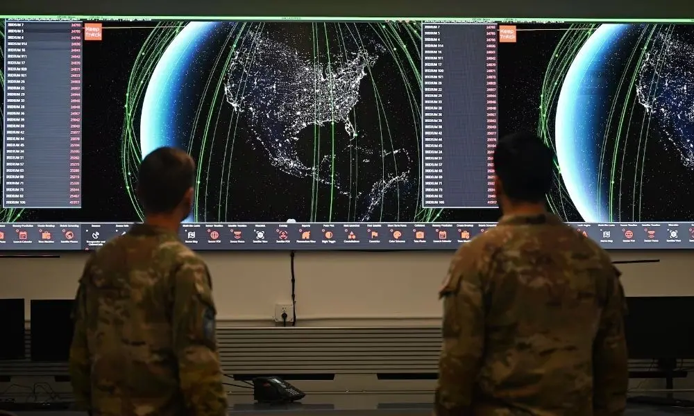 Estados Unidos confirmaram ter armas de controle espacial em órbita durante a conferência em Maryland. Não falaram o qu…
