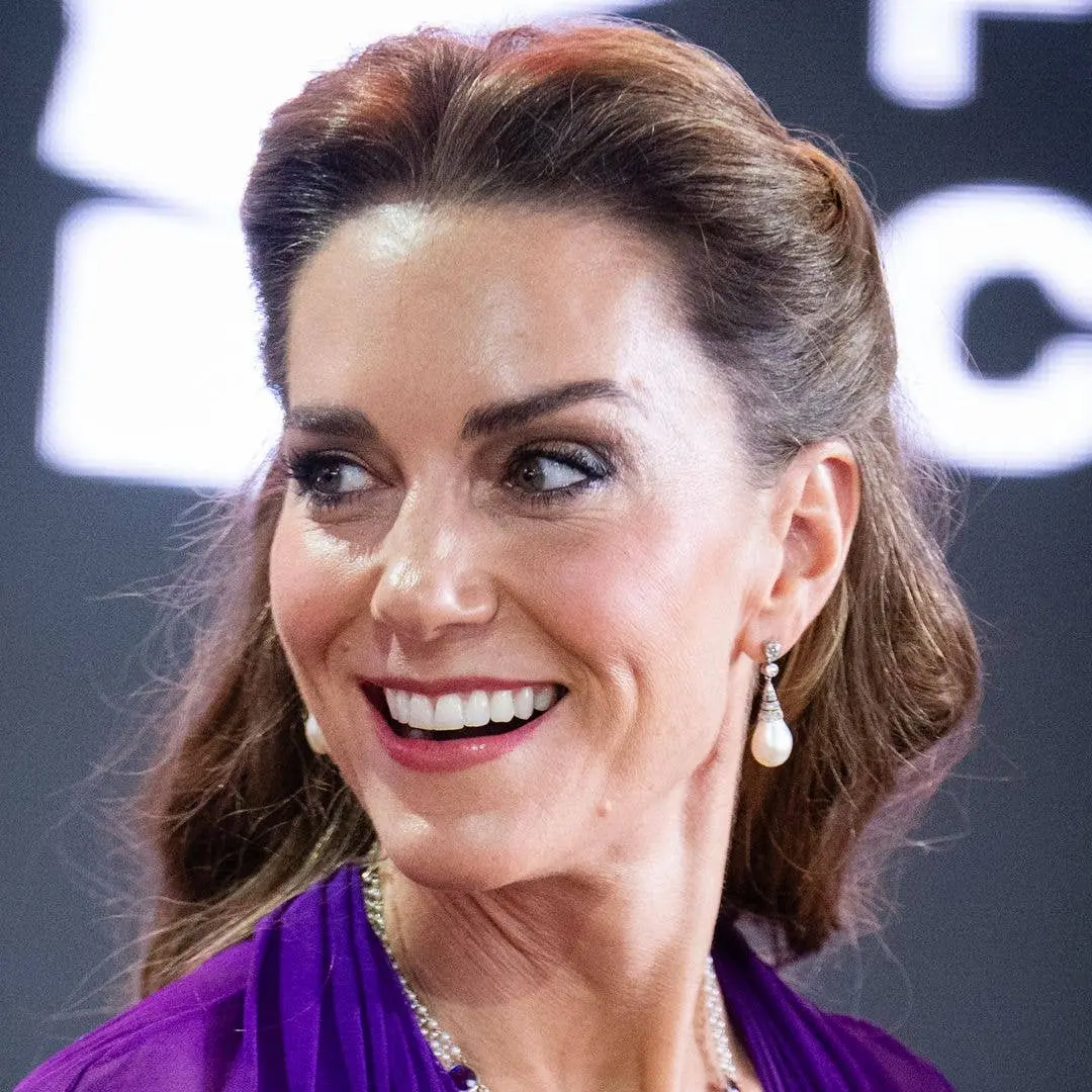 Ex-stylist de Kate Middleton fala sobre abrir um negócio de personal stylist um ano após deixar o Palácio de Kensington…