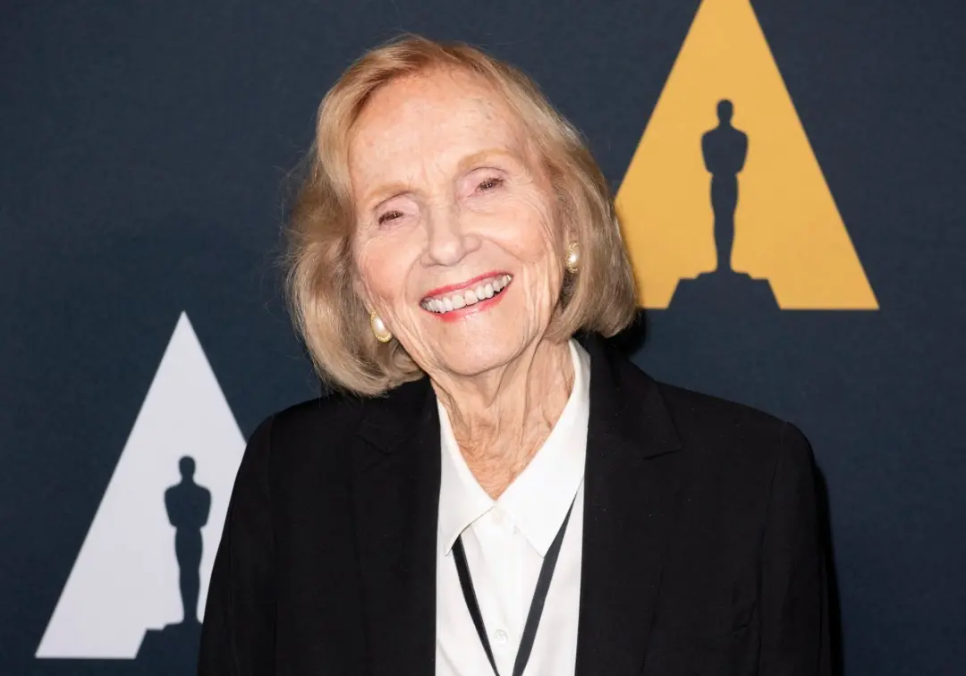 Eva Marie Saint, atriz que viveu na Era de Ouro de Hollywood, faleceu aos 102 anos nos Estados Unidos. Ela marcou filme…