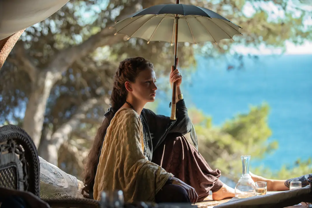Trailer da terceira temporada de The Empress mostra Sisi no Palácio Schönbrunn lutando entre dever real e desejos pesso…