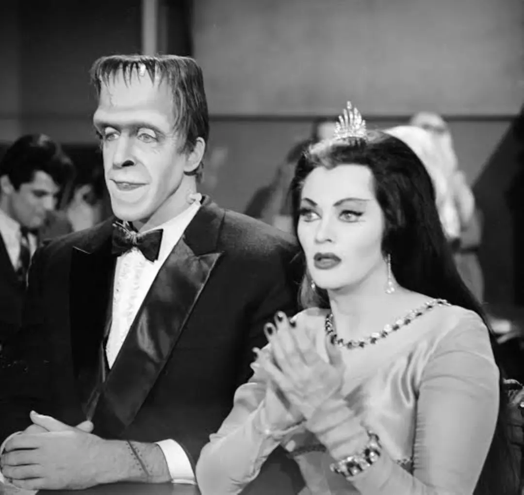 The Munsters, uma sitcom com monstros, estreou em 24 de setembro de 1964 na CBS. A série teve duas temporadas e superou…