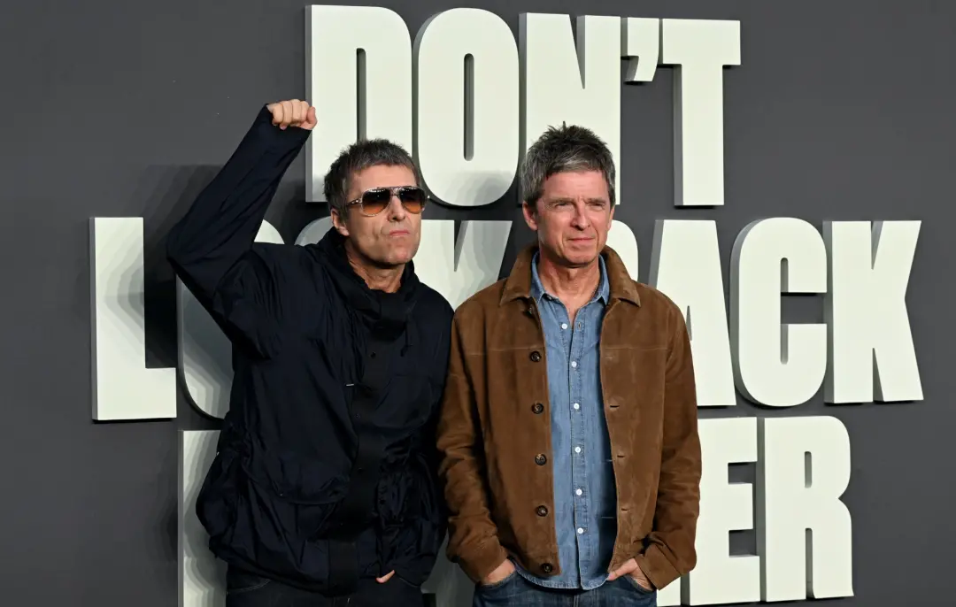 O filme Oasis Don’t Look Back In Anger não mostra como Noel e Liam Gallagher se reconciliaram, o que alguns fãs questio…
