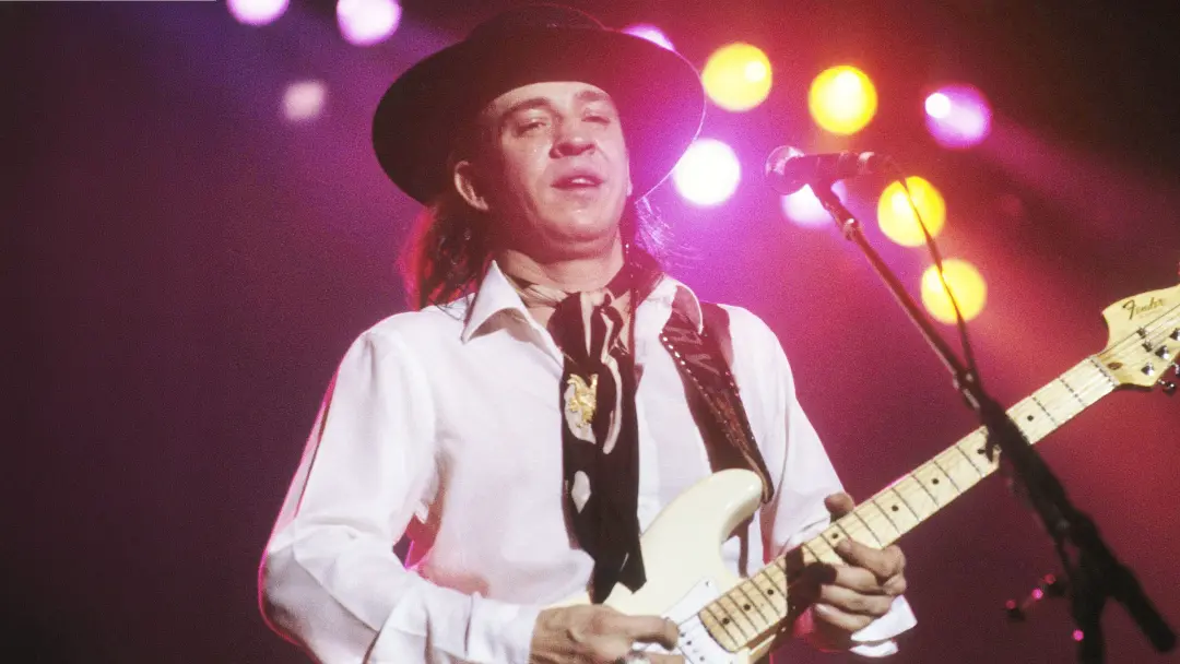 Stevie Ray Vaughan, um dos maiores guitarristas, faleceu em 27 de agosto de 1990, em East Troy, Wisconsin, num acidente…