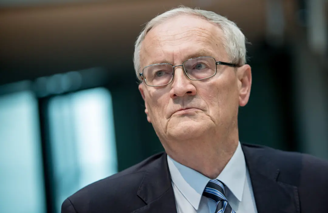August Hanning, ex-chefe de inteligência da Alemanha, foi preso em Karlsruhe sob suspeita de envolvimento em sequestro …
