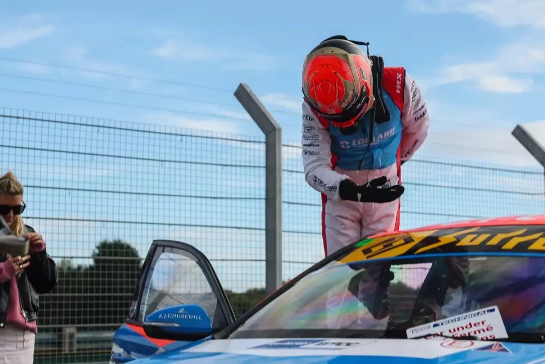 Ricky Collard volta para a prova final do BTCC em Brands Hatch. O acordo com a Excelr8 Motorsport Hyundai foi estendido…