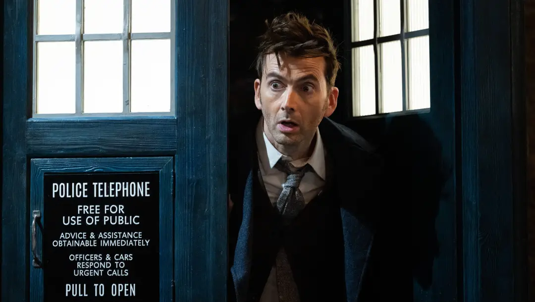Jed Mercurio lidera a proposta de produzir Doctor Who após a BBC lançar um processo competitivo de regeneração da série…