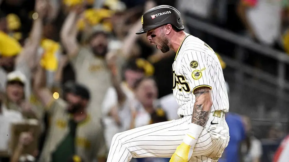 Padres seguram os Brewers no jogo 3 da série, forçando o jogo 4 no Petco Park. O fechador Mason Miller sai da partida p…