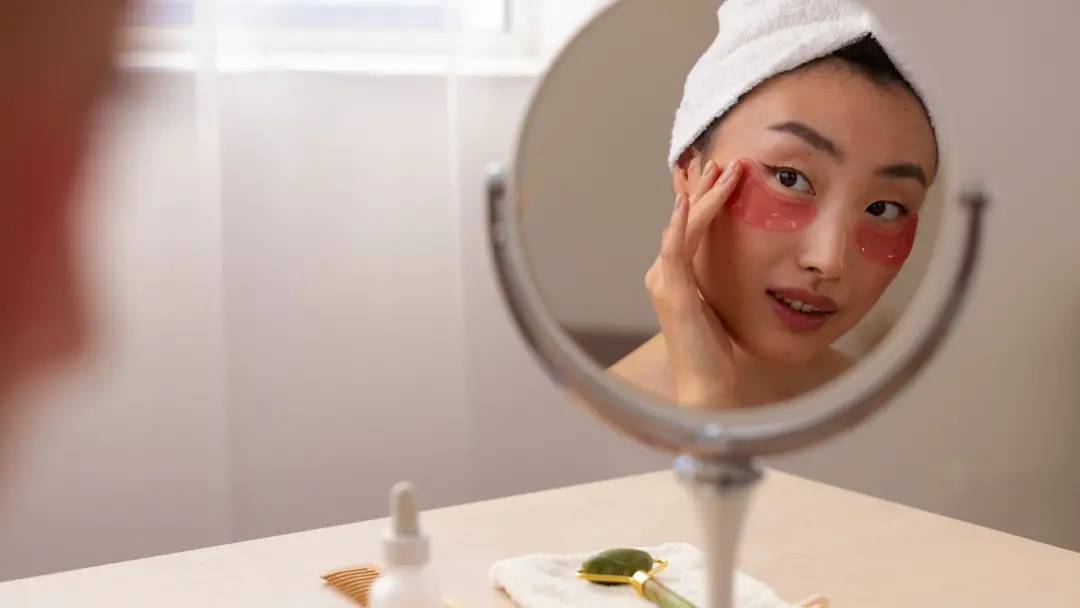 Skincare coreano ganhou muita força nas redes, com protetores solares leves e máscaras virando tendência. É interessant…