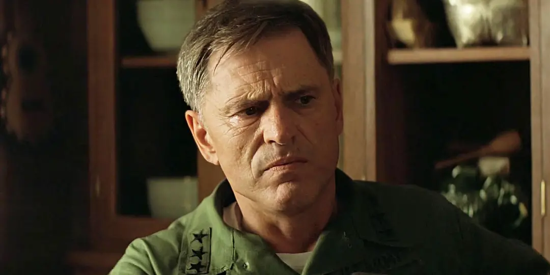 Apocalypse Now, 47 anos depois, mantém sua fala final definindo o gênero de filmes de guerra. A forma como o filme most…