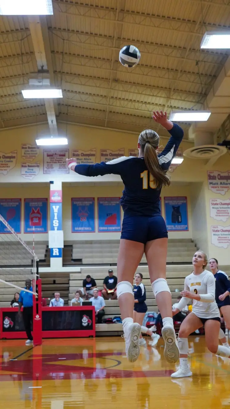 Cincinnati, Kentucky, viu Fenwick bater Ursuline e depois derrubar McNicholas, alterando um pouco os rankings de vôlei.…