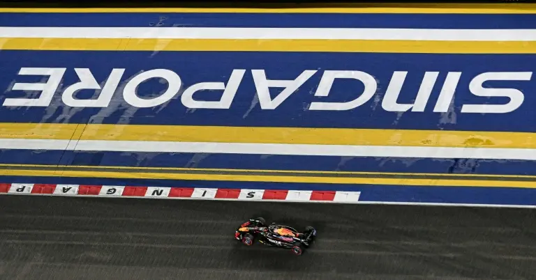 Max Verstappen testará sua volta em Singapura, 300 quilômetros sul da Malásia, onde o clima tropical e o histórico difí…