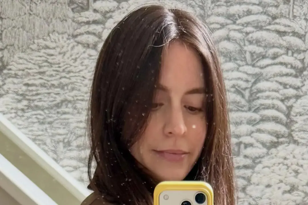 Gemma, irmã de Harry Styles, mostrou a barriga de grávida no Instagram. Ela e o parceiro Michael Mlynowski estão espera…