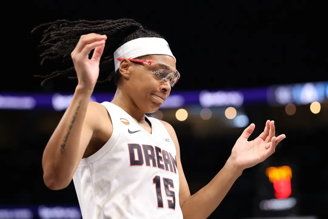 Dream tá sem Allisha Gray pra jogo dia 7 de outubro. Rhyne Howard disse que a notícia era boa, mas a falta de ela afeta…
