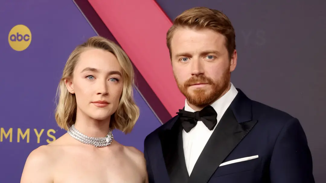 Saoirse Ronan falou sobre o boato de que o marido Jack Lowden faria o papel de James Bond. A ela disseram que Gary Oldm…