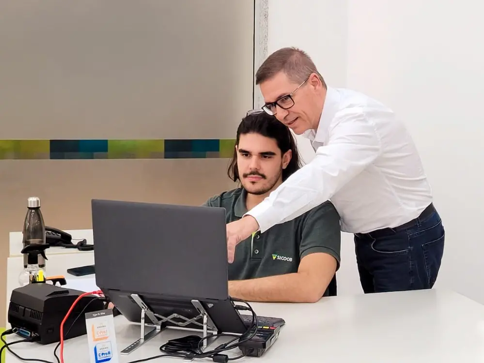 Campos dos Goytacazes tem alerta sobre crédito empresarial, com gerente do Sicoob falando que é preciso saber para que …