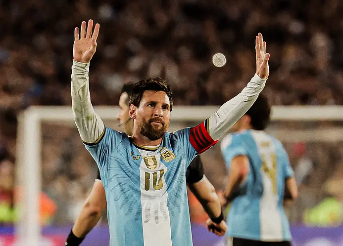 Lionel Messi se despede da seleção argentina com gol e duas assistências na vitória sobre o Benim, por 3 a 0. É um marc…