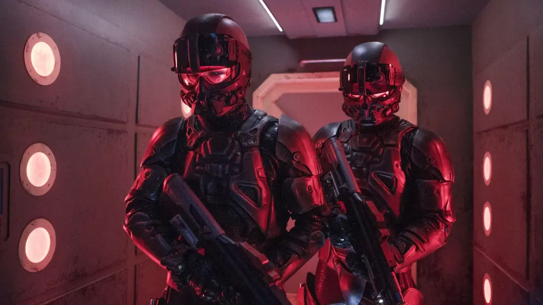 Uma ficcao espacial de 23 episodios da Fox, um classico esquecido, tem potencial como obra mestre de ficcao militar. É …