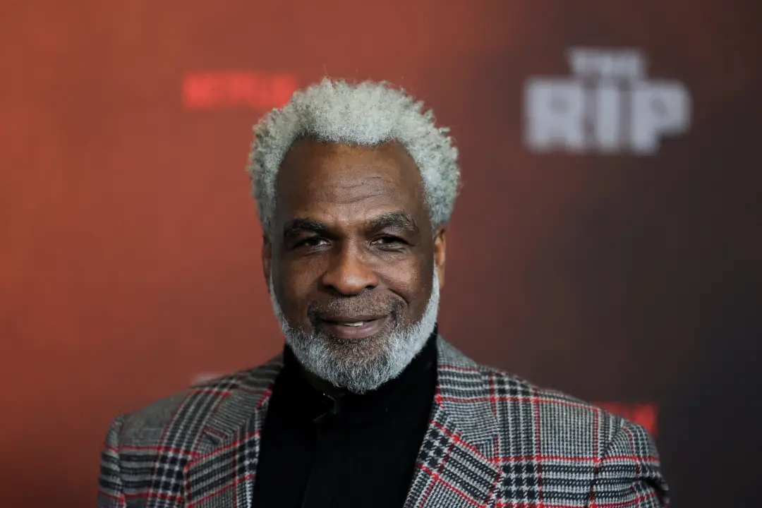 No 33, Charles Oakley jogou pela Houston Rockets na última temporada de sua carreira. A longevidade desses números, com…