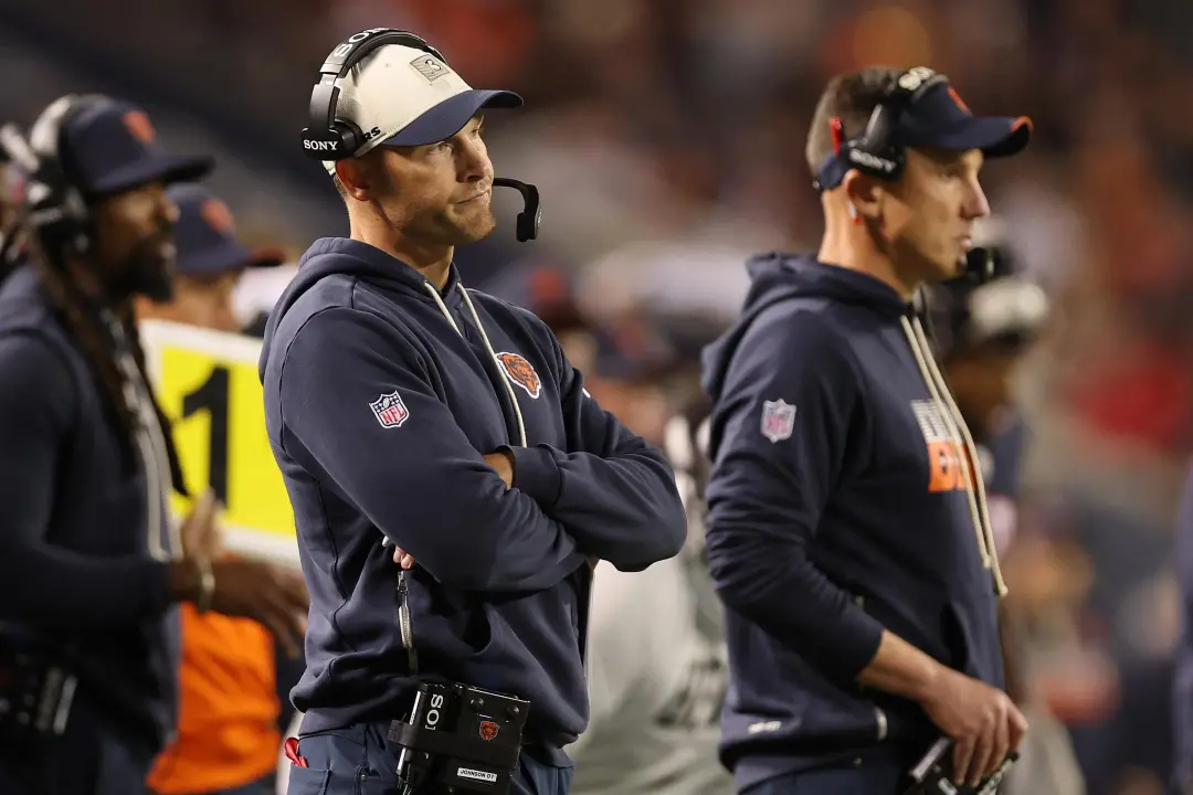 Chicago Bears dominou o New York Jets, tendo mais primeiros downs que o Jets teve jogadas de corrida. O ataque dos Bear…