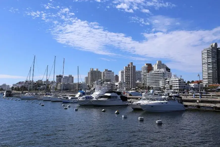 Uruguai no topo do ranking para aposentados, segundo o Global Retirement Report & Index. A escolha foca em pilares como…