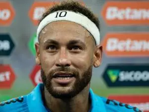 Neymar com cara de querer jogar contra o Flamengo, diz Bira. Essa movimentação gera um burburinho grande porque um jogo…
