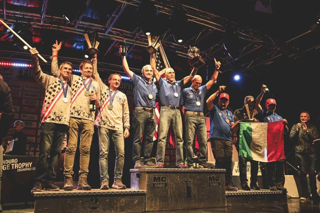 USA venceu o Trofeu Vintage Enduro da FIM pela primeira vez na edição de dez anos, em Zschopau, Alemanha. Ver a paixão …