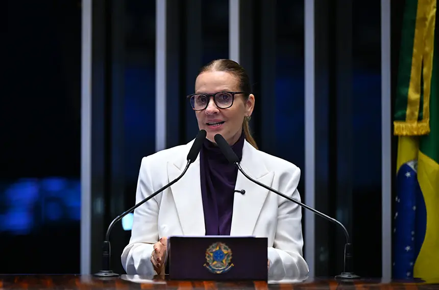 Leany Lemos toma posse como senadora, substituindo Leila Barros por 120 dias. É importante ver esse compromisso com a g…