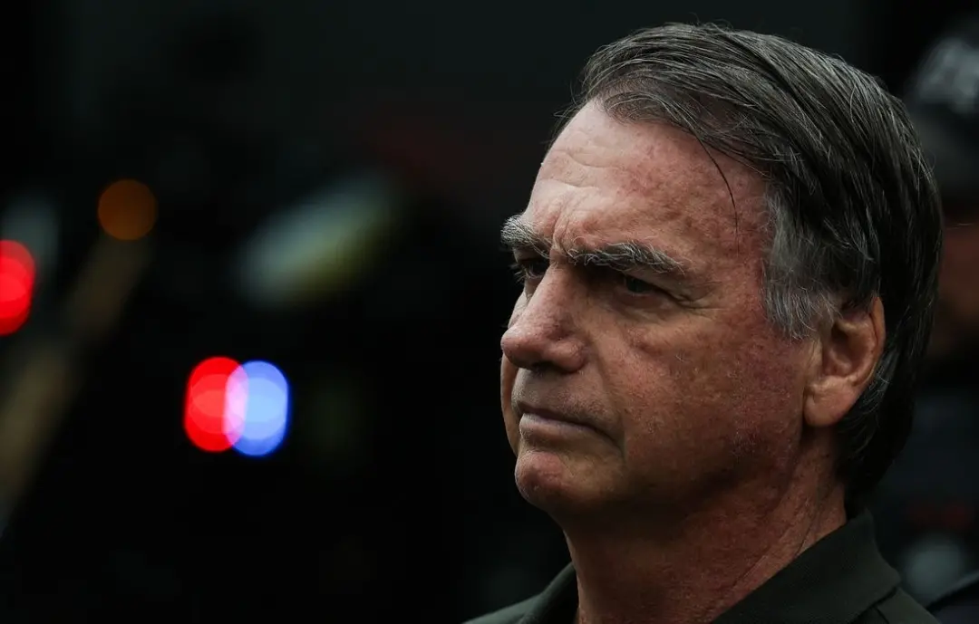 Parecer favorável da PGR ao STF libera visitas de Flávio ao pai na prisão domiciliar. Acho que o equilíbrio é important…