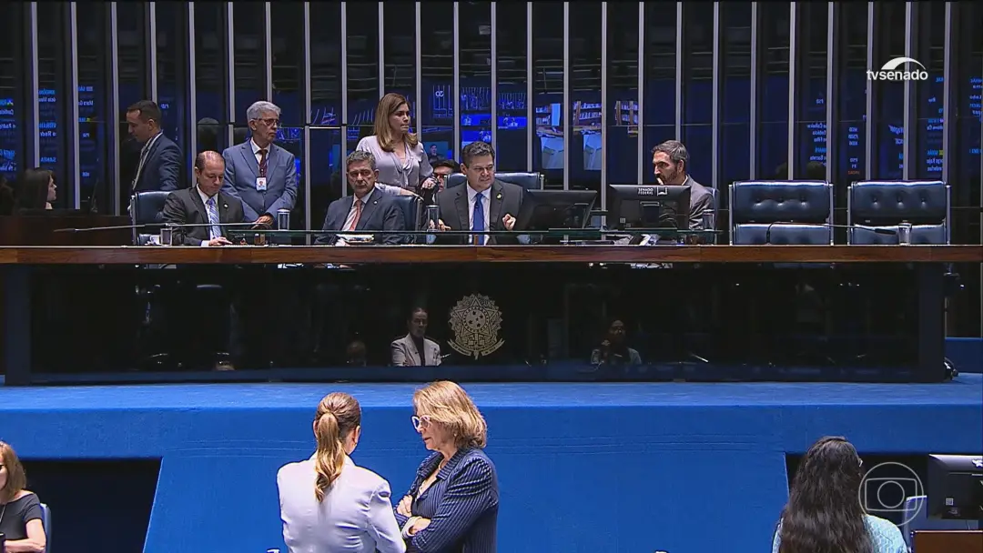 Plenário do Senado começa a discutir a PEC do fim da escala 6x1. A redução da jornada melhora a qualidade de vida, o qu…
