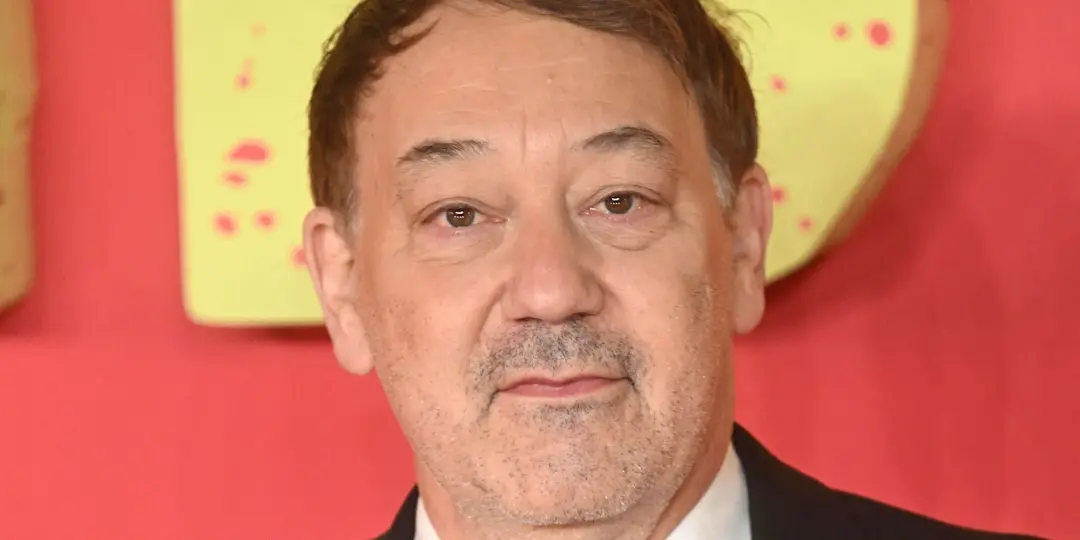 Sam Raimi trazendo sequência de terror em streaming com Jessica, que foi exposta ao mal demoníaco no prédio após Rise. …